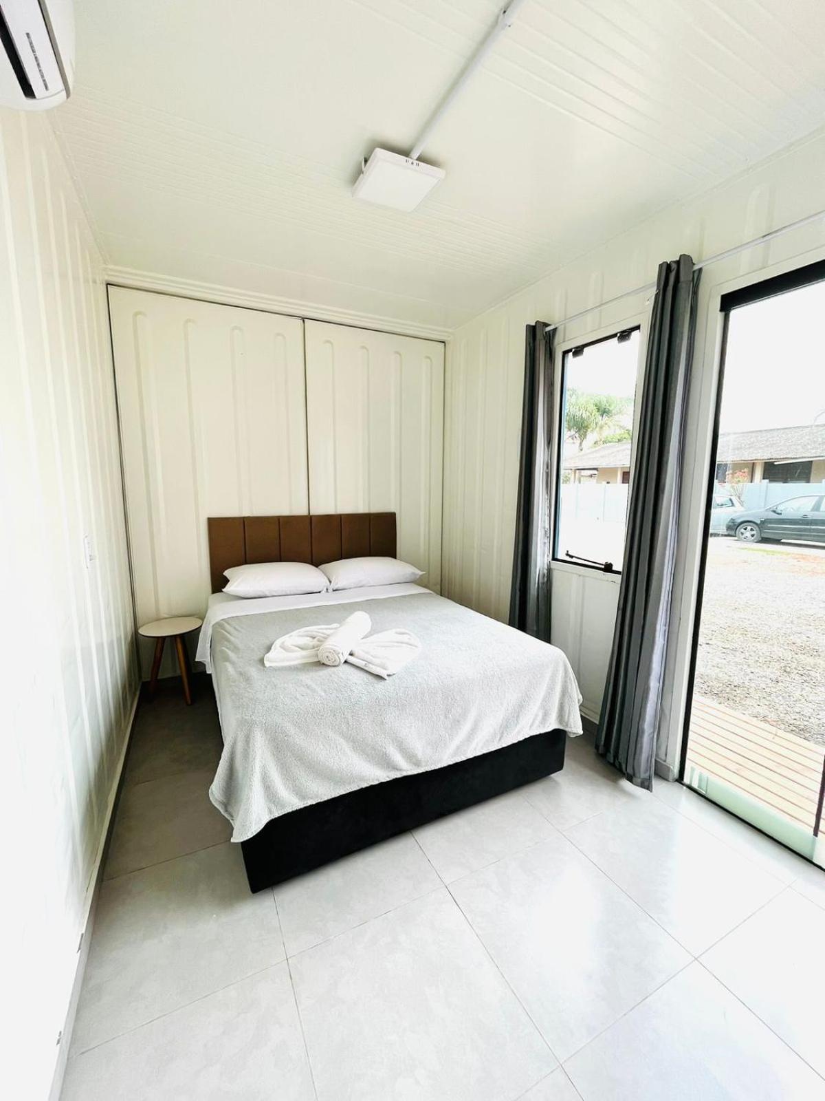 Containers Inn *